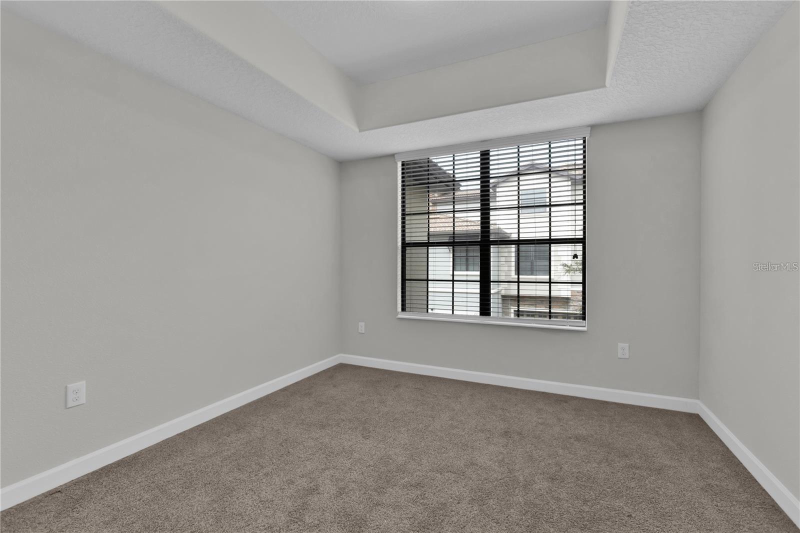 Image 23 of 28 For 895 Overpool Avenue