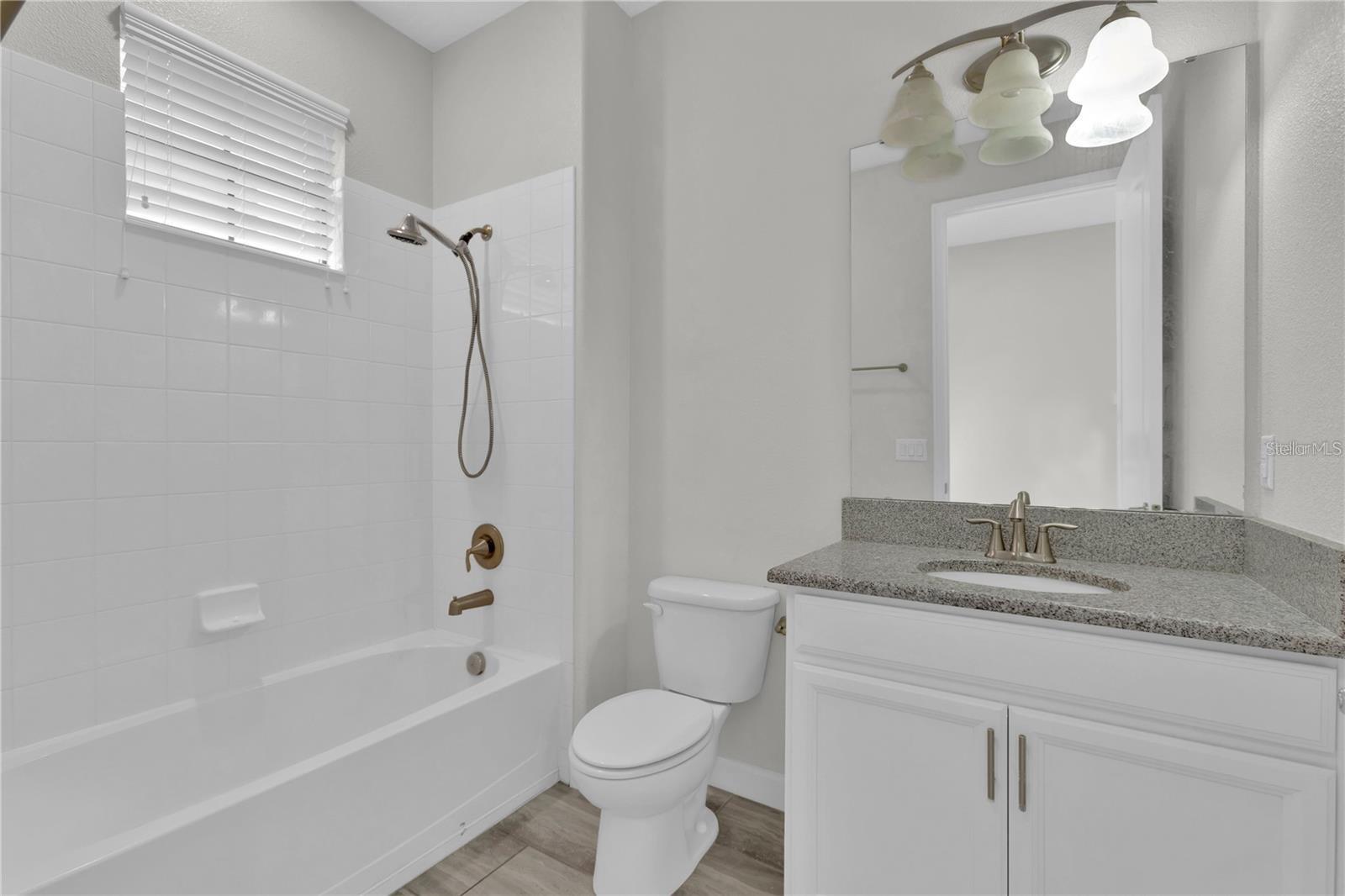 Image 25 of 28 For 895 Overpool Avenue