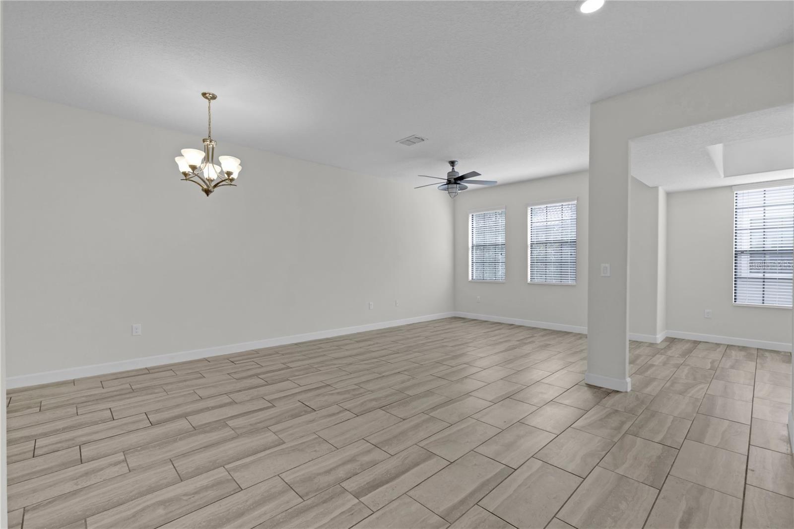 Image 6 of 28 For 895 Overpool Avenue