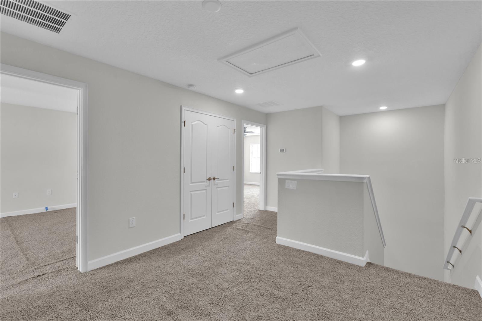 Image 8 of 28 For 895 Overpool Avenue