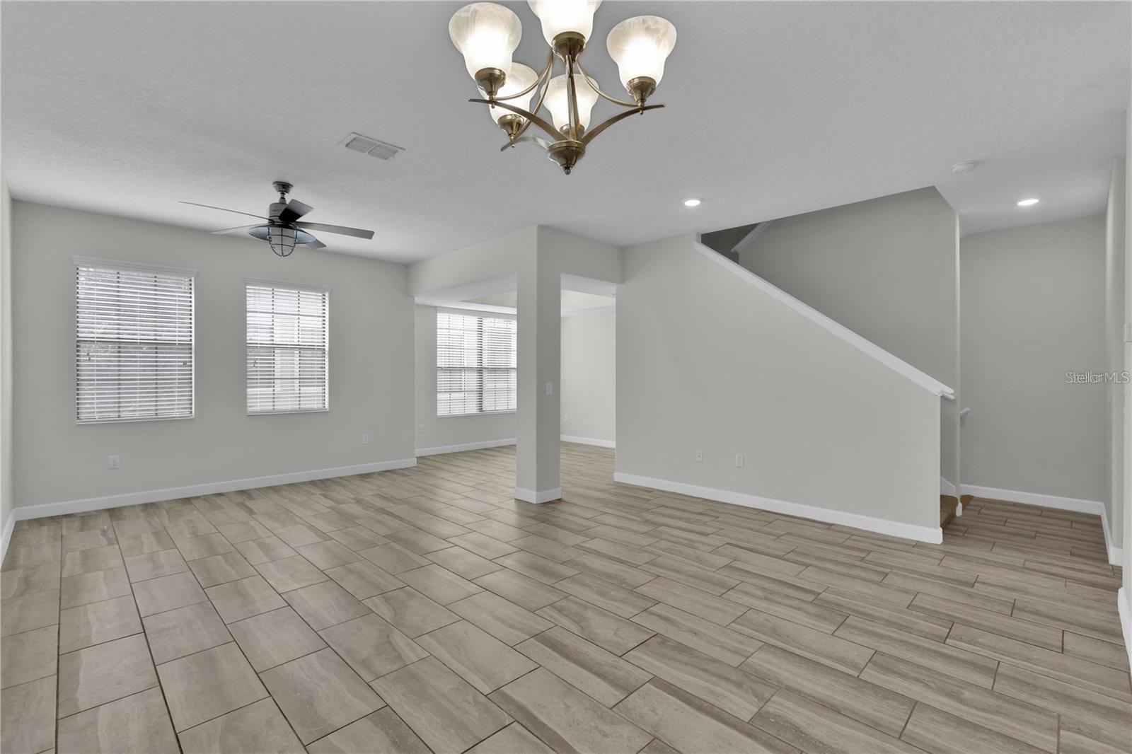 Image 9 of 28 For 895 Overpool Avenue