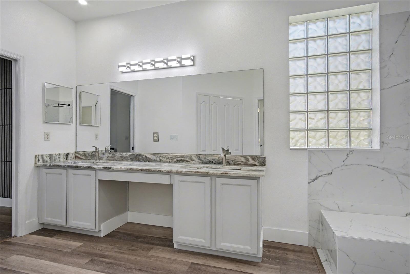 Image 18 of 30 For 337 Mohave Terrace