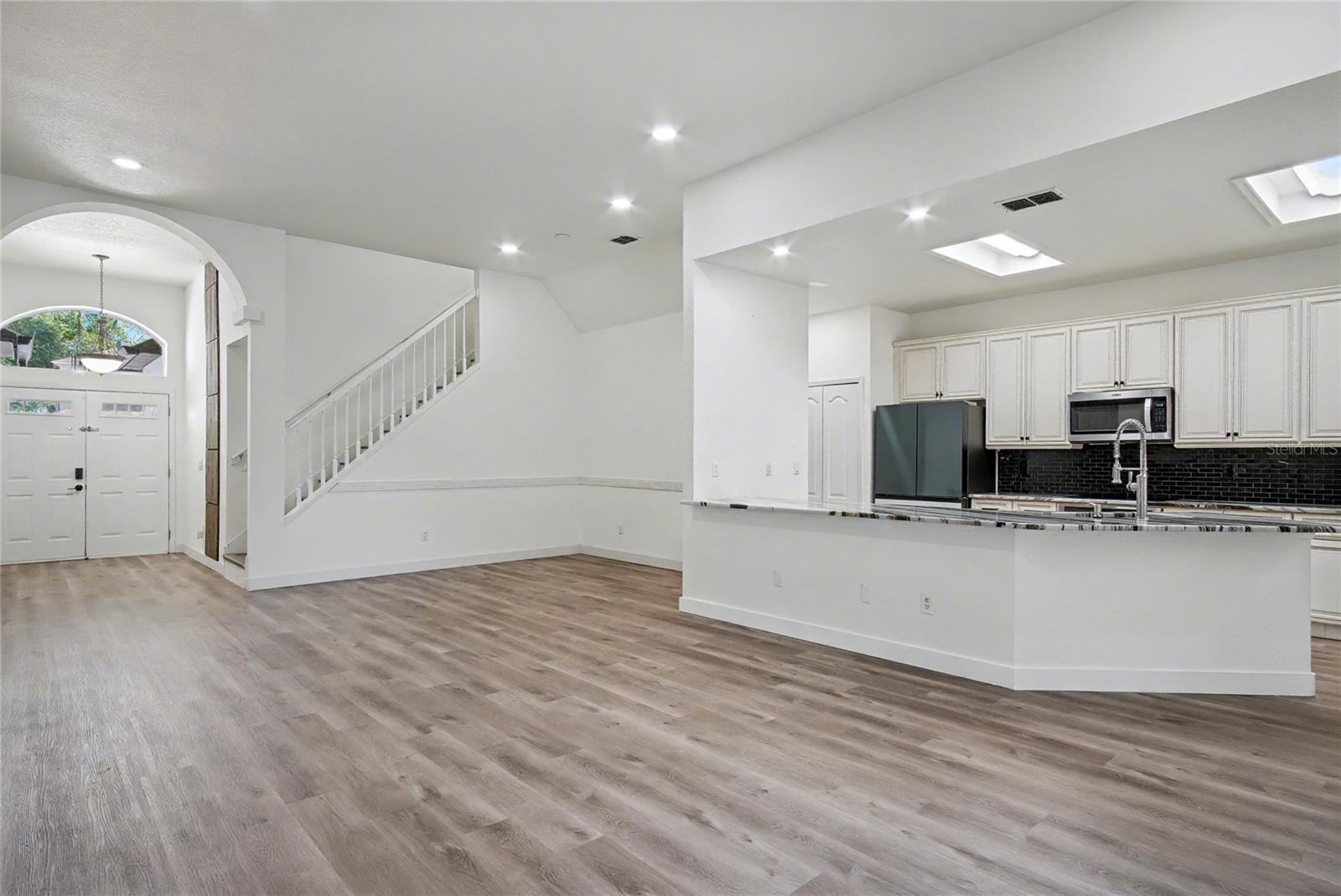 Image 6 of 30 For 337 Mohave Terrace