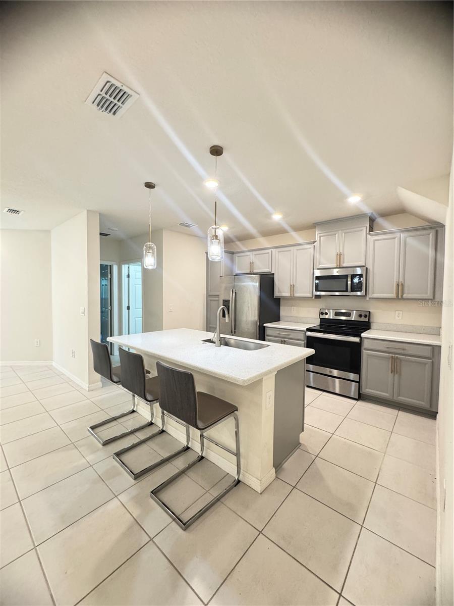 Image 3 of 21 For 3316 Bellissimo Avenue