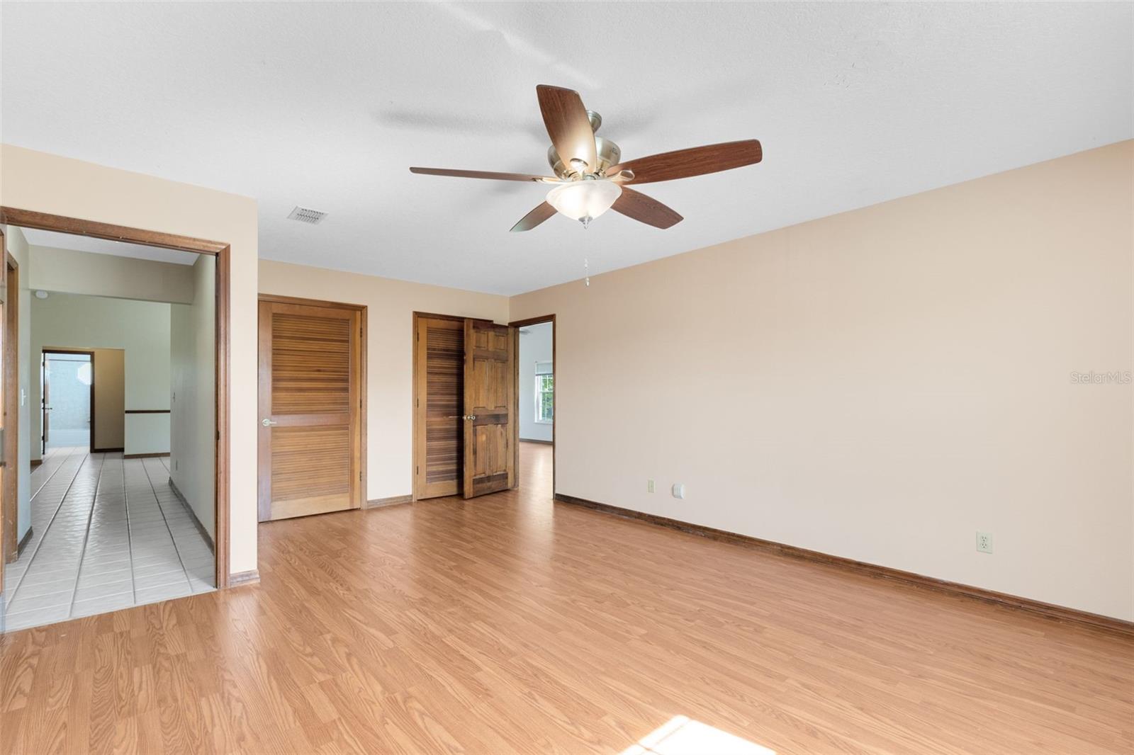 Image 19 of 34 For 3430 Westshore Drive