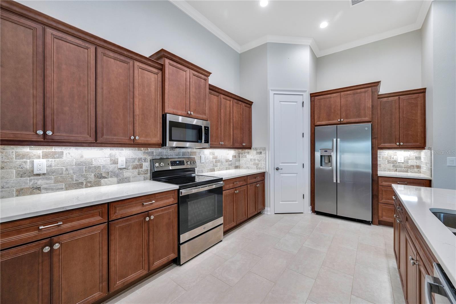 Image 11 of 38 For 7929 Lake James Boulevard