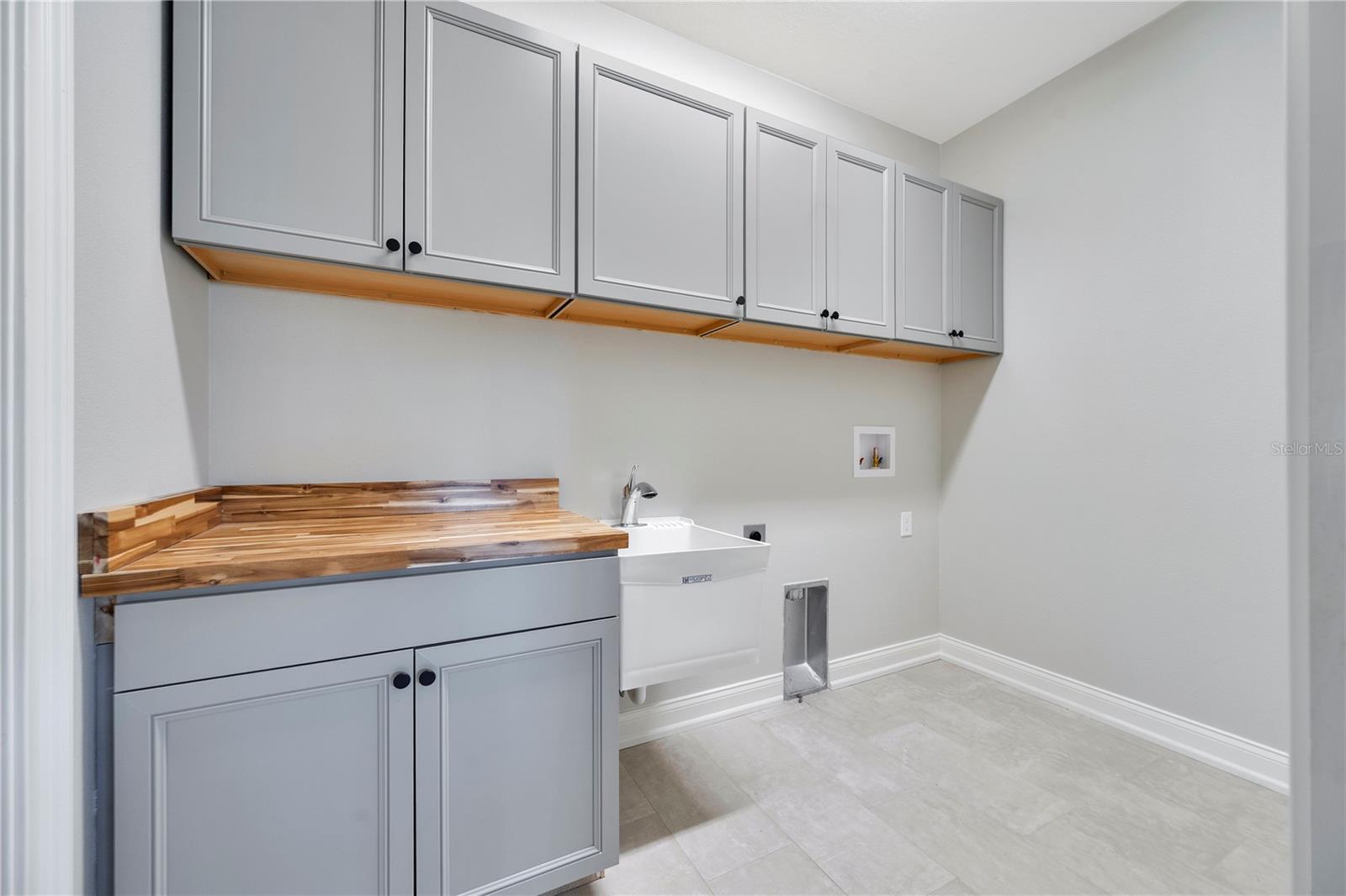 Image 26 of 38 For 7929 Lake James Boulevard