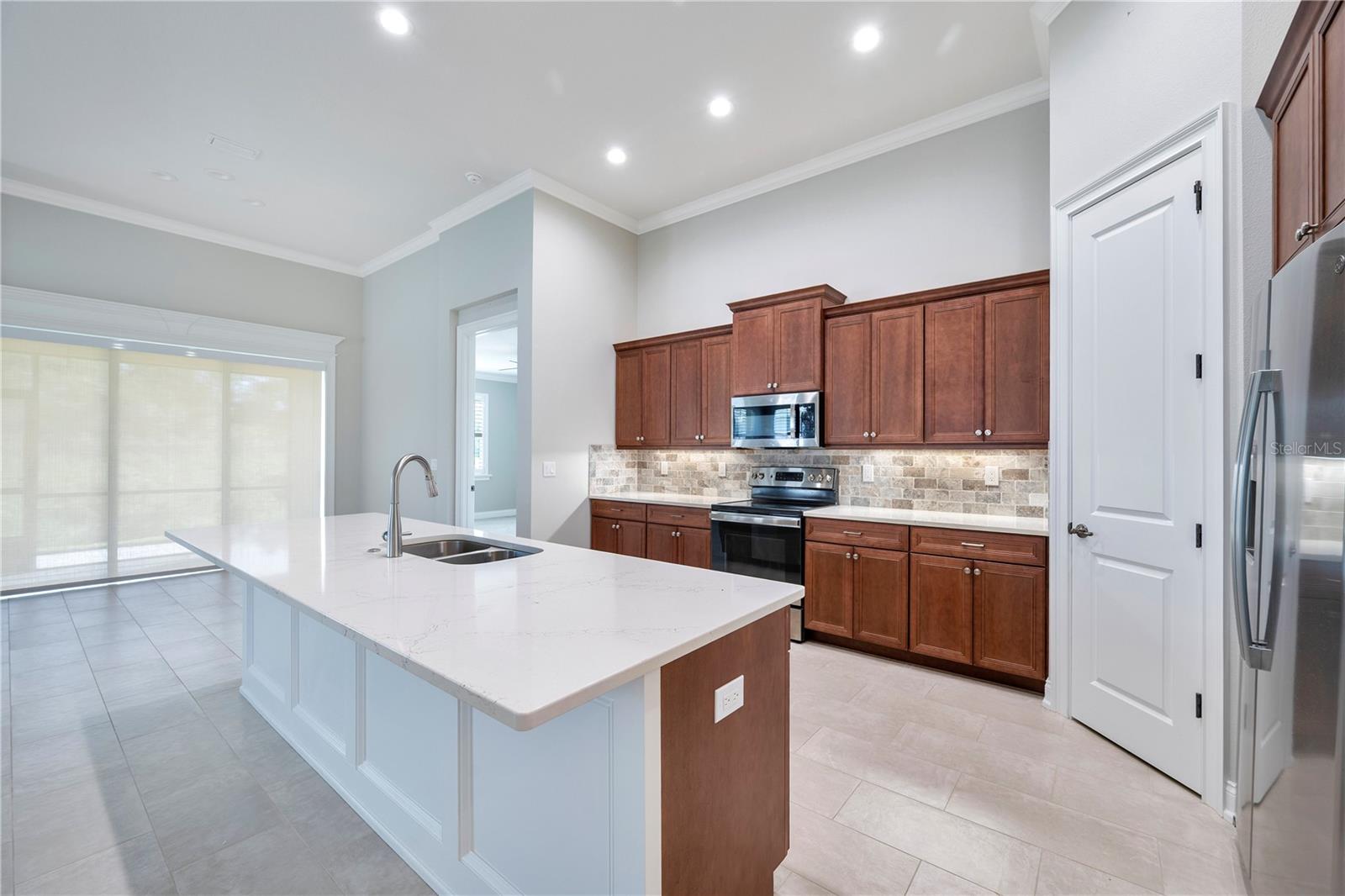 Image 8 of 38 For 7929 Lake James Boulevard