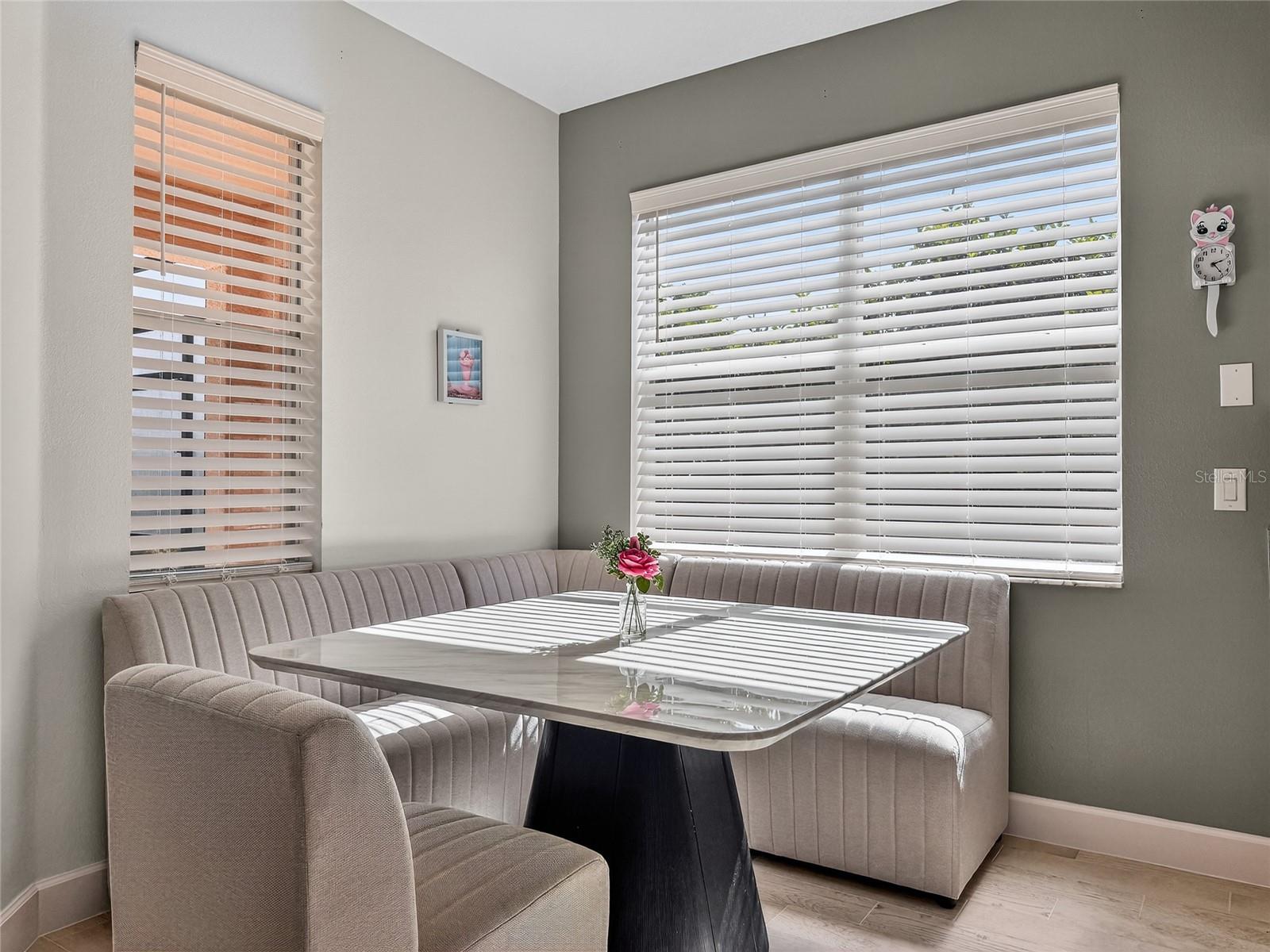 Image 17 of 57 For 467 Calabay Parc Boulevard