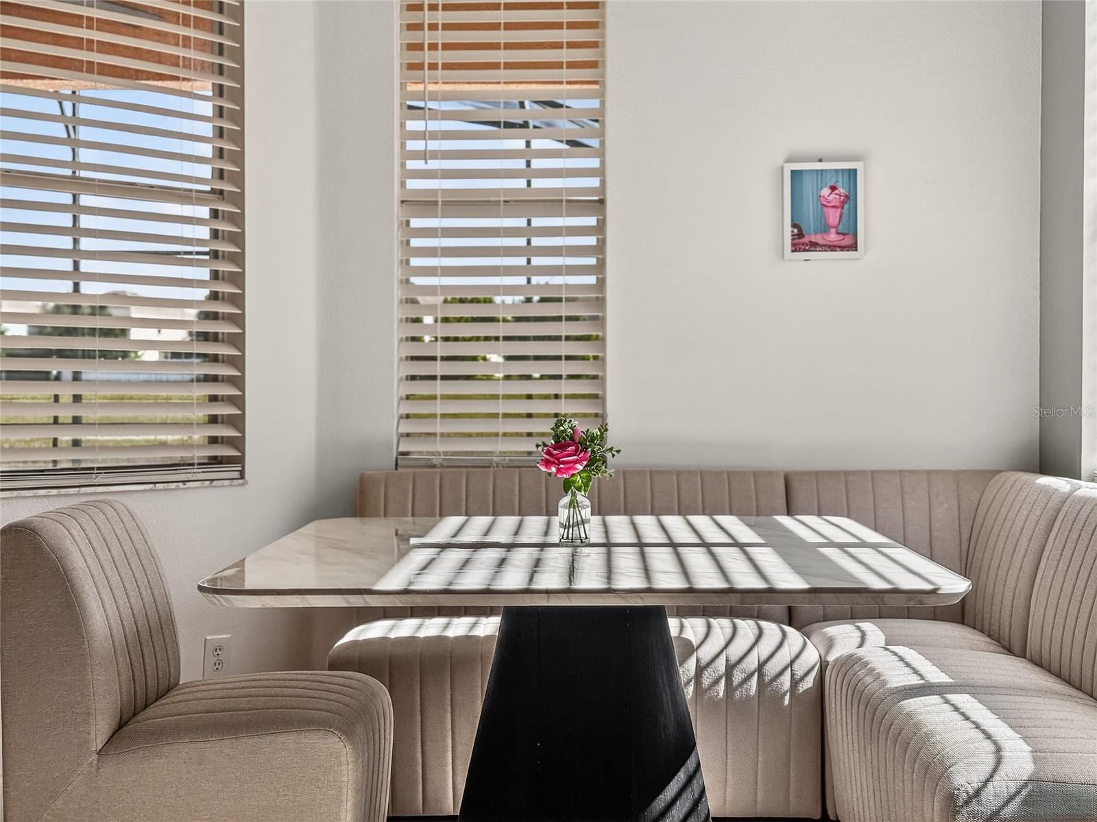 Image 18 of 57 For 467 Calabay Parc Boulevard