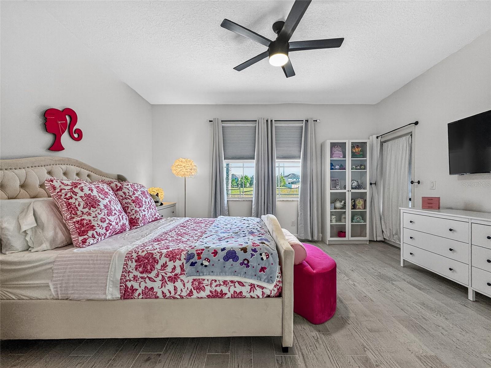 Image 25 of 57 For 467 Calabay Parc Boulevard