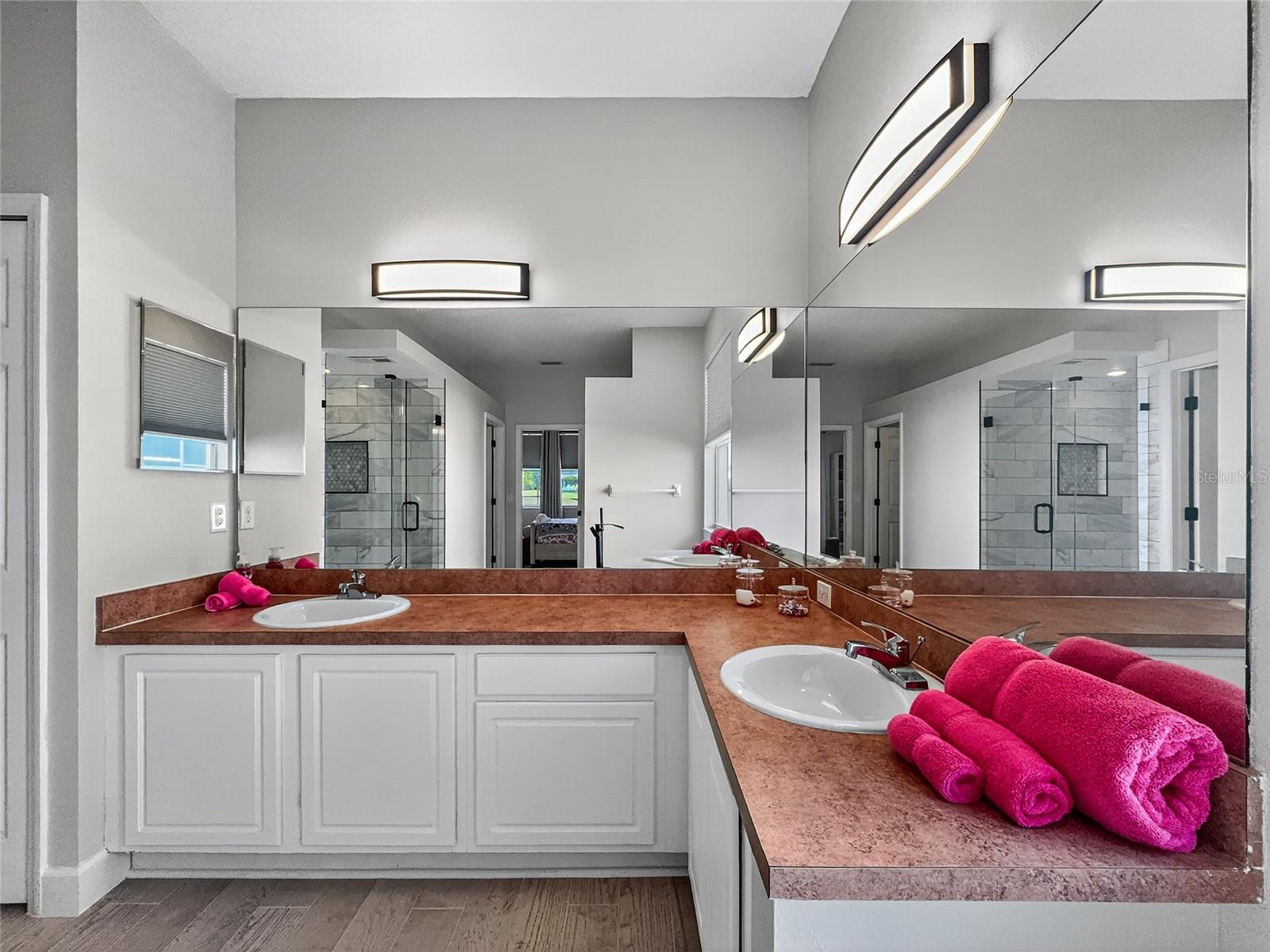 Image 27 of 57 For 467 Calabay Parc Boulevard