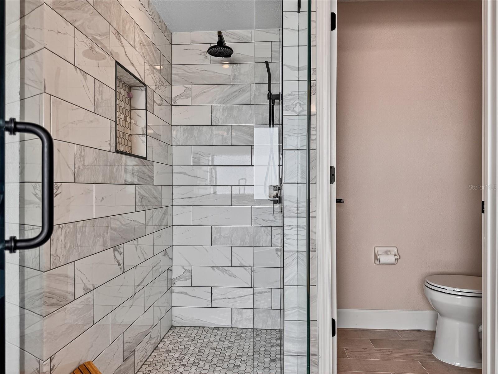 Image 31 of 57 For 467 Calabay Parc Boulevard