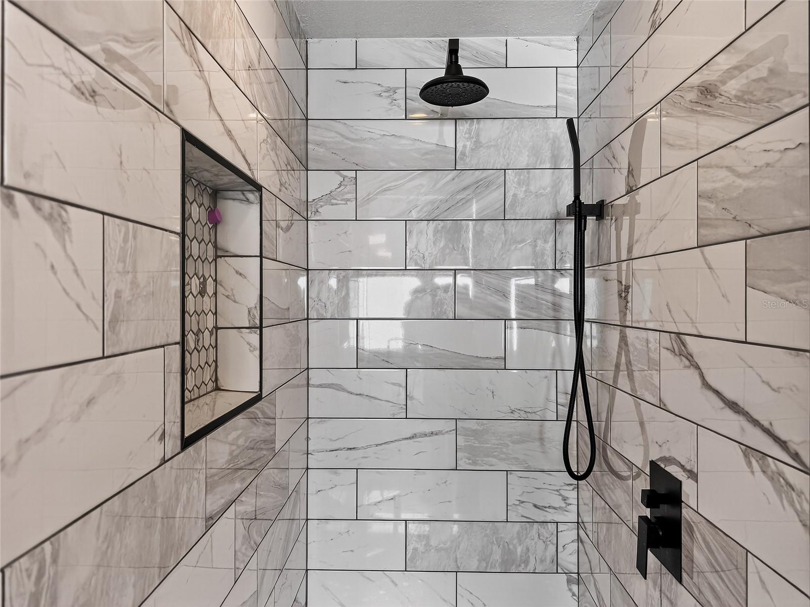 Image 32 of 57 For 467 Calabay Parc Boulevard