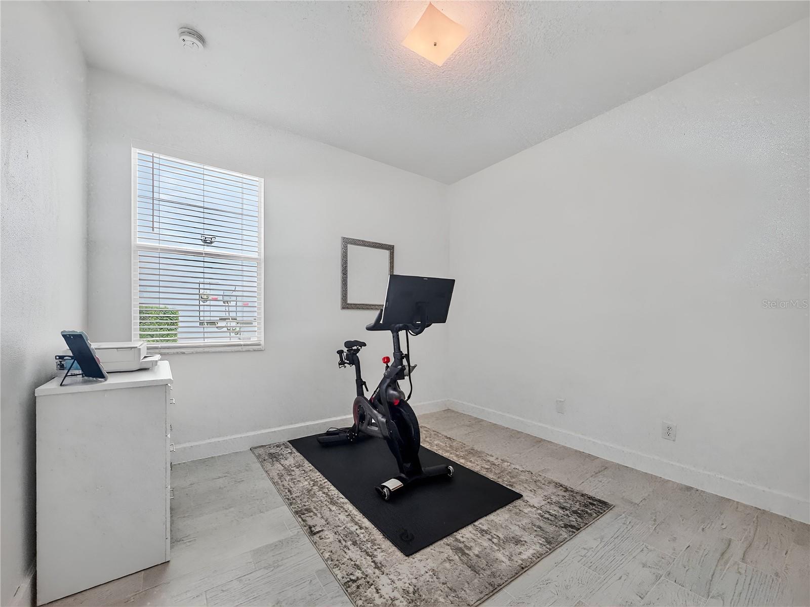 Image 36 of 57 For 467 Calabay Parc Boulevard