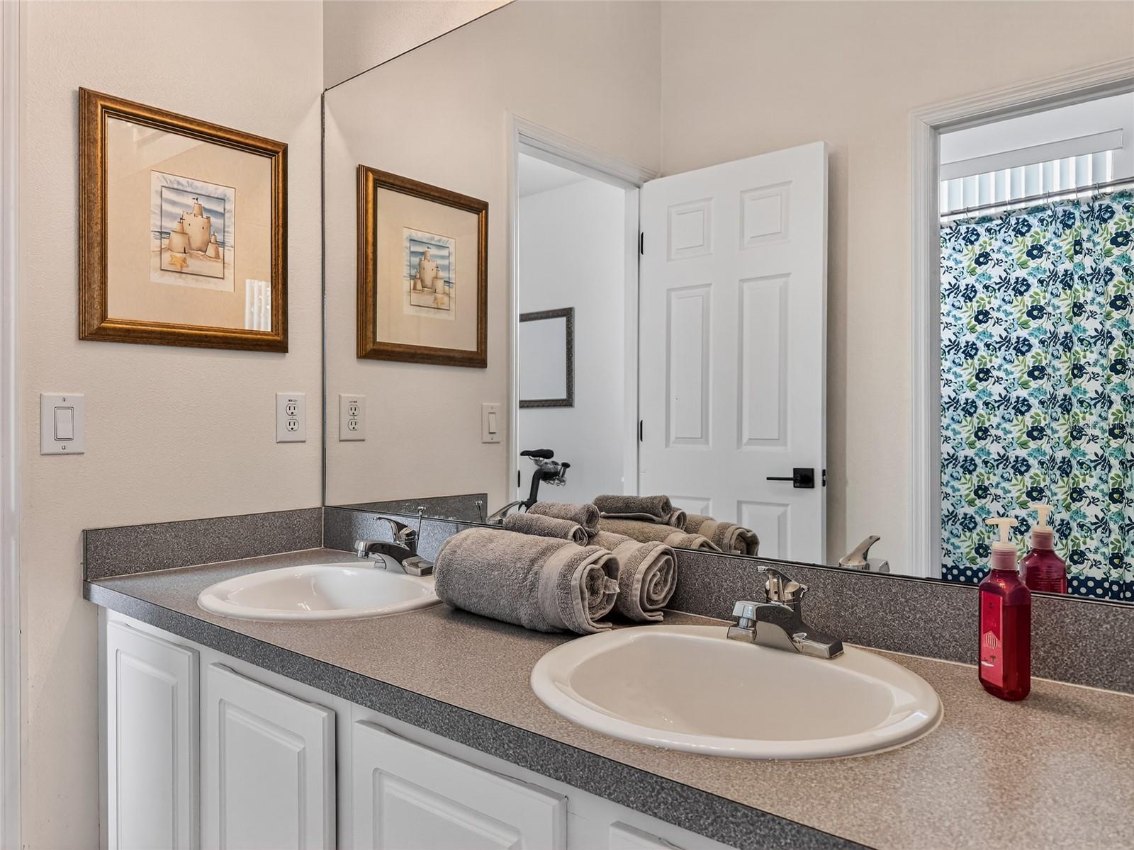 Image 39 of 57 For 467 Calabay Parc Boulevard