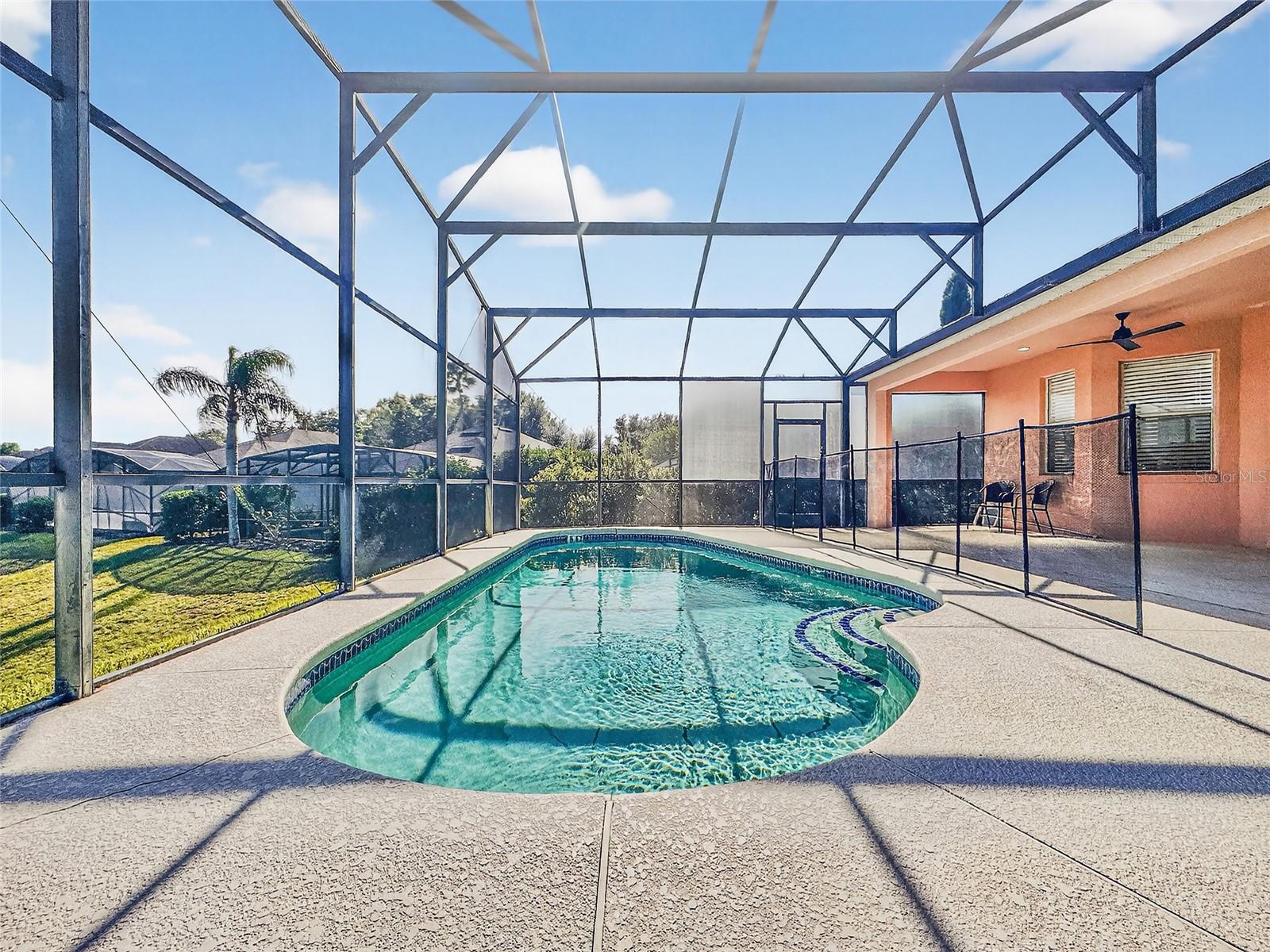 Image 48 of 57 For 467 Calabay Parc Boulevard