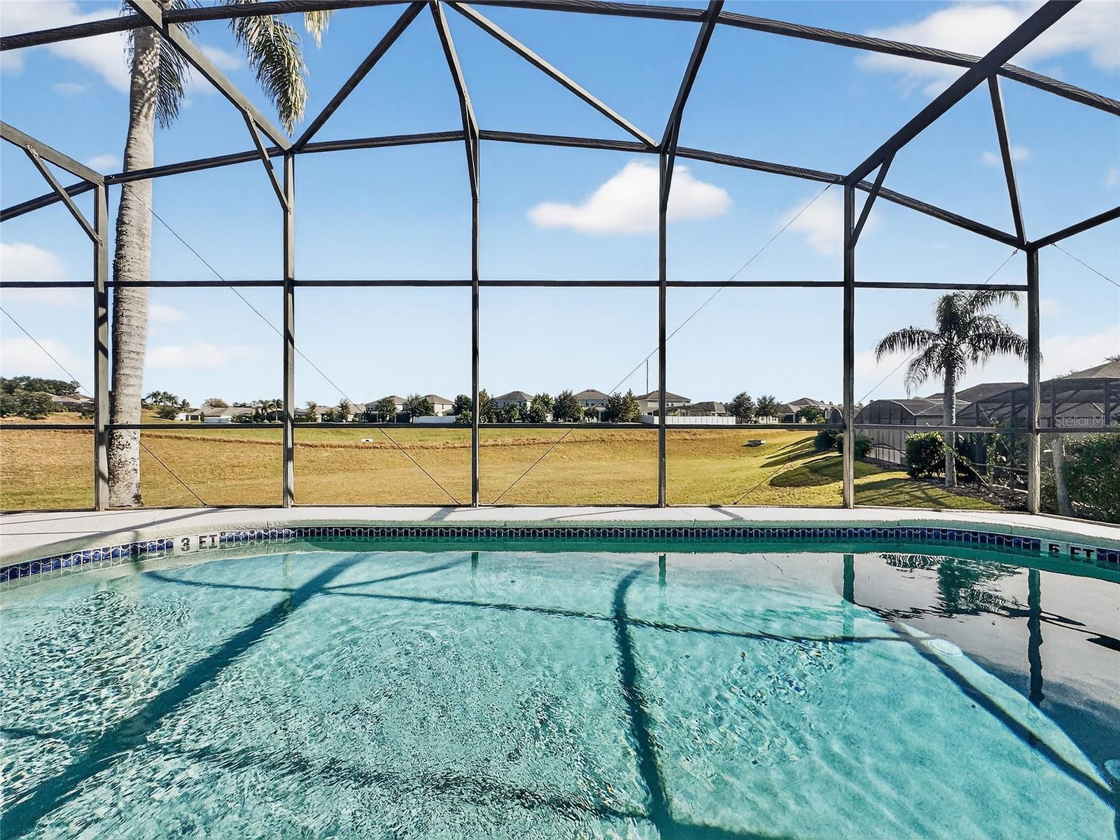 Image 50 of 57 For 467 Calabay Parc Boulevard