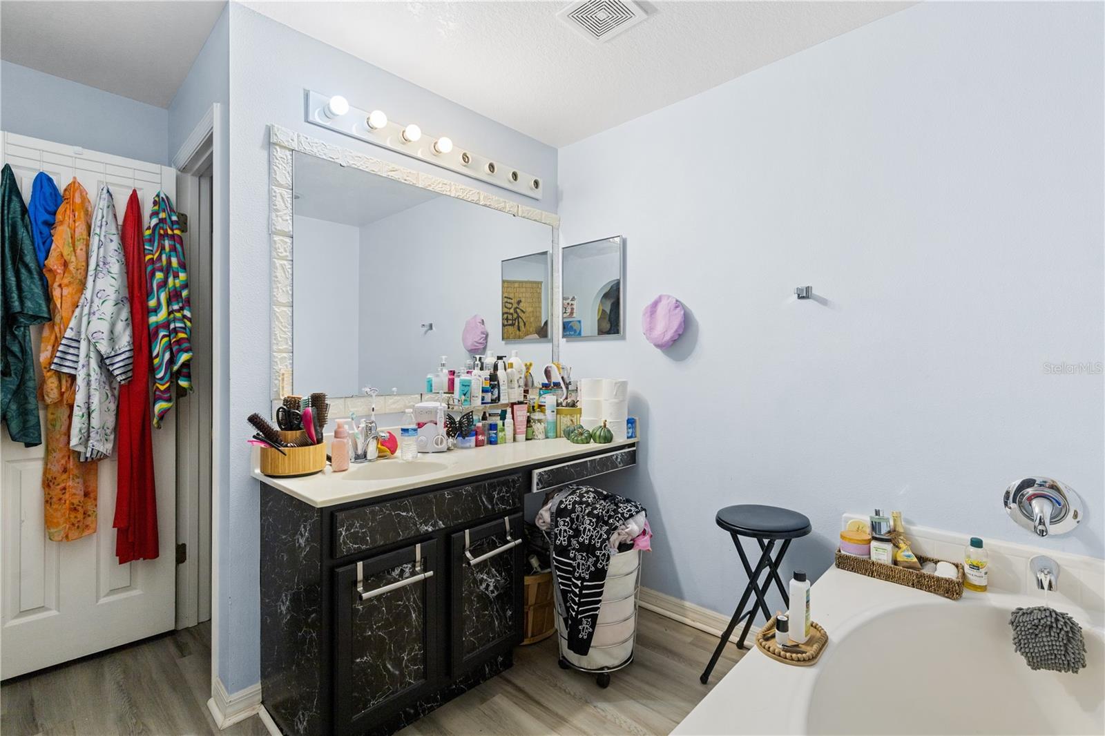 Image 12 of 26 For 633 Lobelia Drive