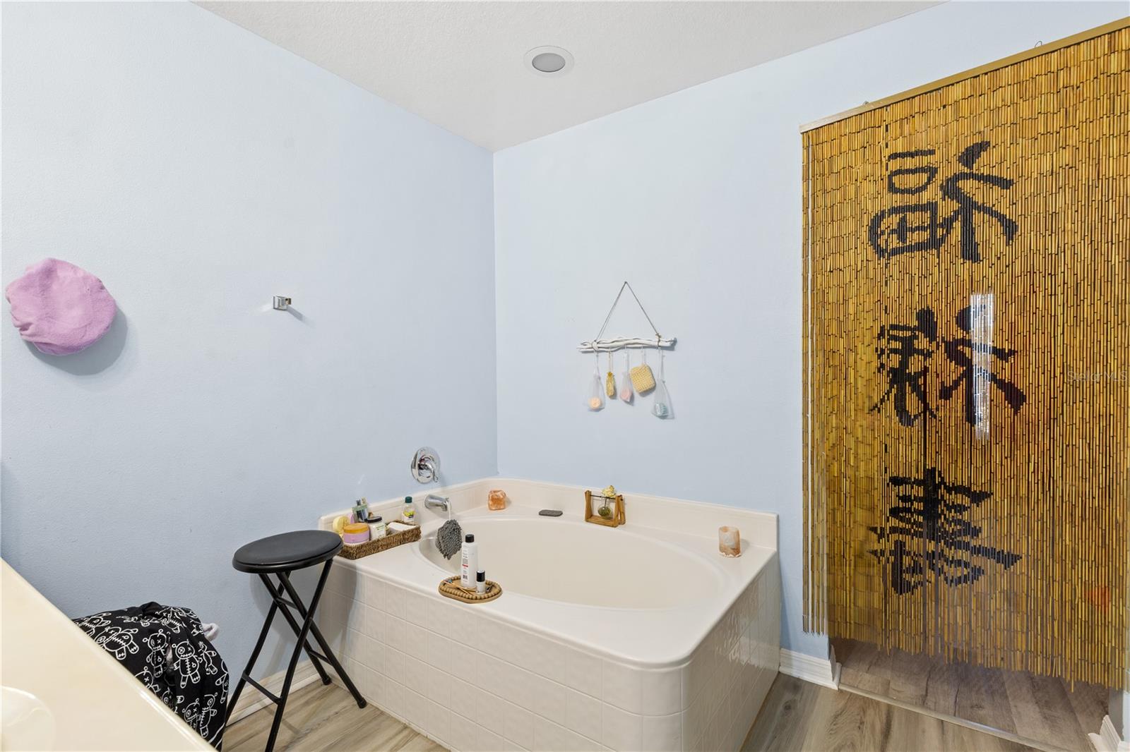 Image 13 of 26 For 633 Lobelia Drive