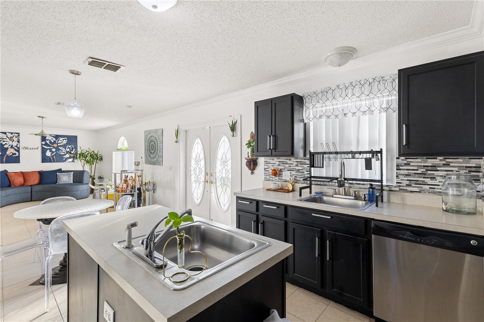 Image 6 of 26 For 633 Lobelia Drive