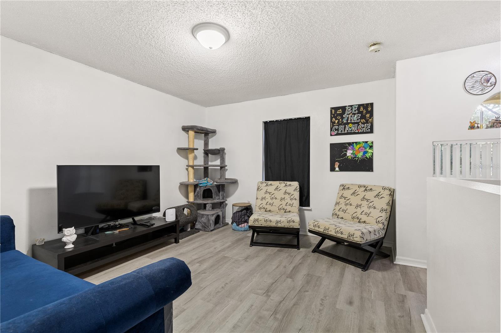 Image 8 of 26 For 633 Lobelia Drive