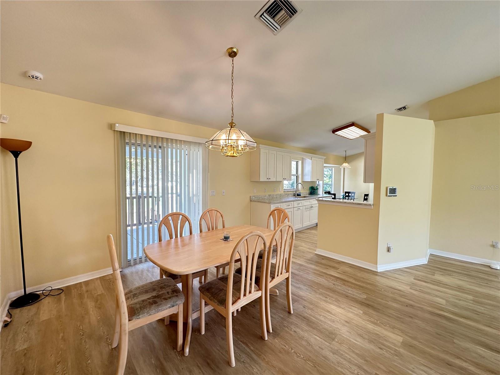 Image 7 of 41 For 5261 Se 15th Ave