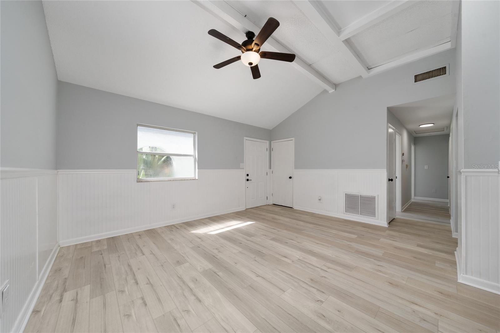 Image 11 of 36 For 1034 Falcon Street