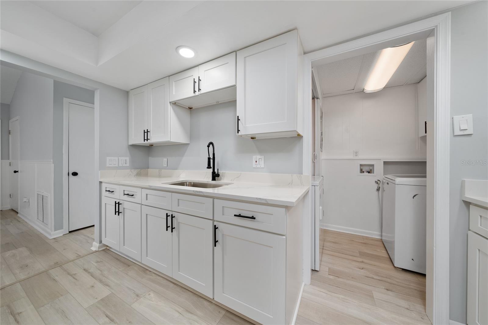 Image 6 of 36 For 1034 Falcon Street