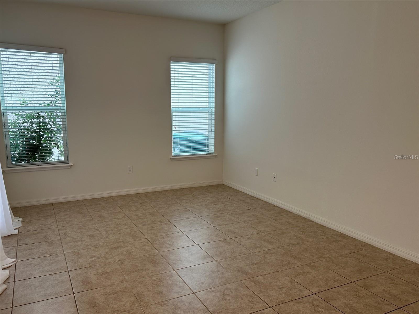 Image 7 of 38 For 12621 Salomon Cove Drive