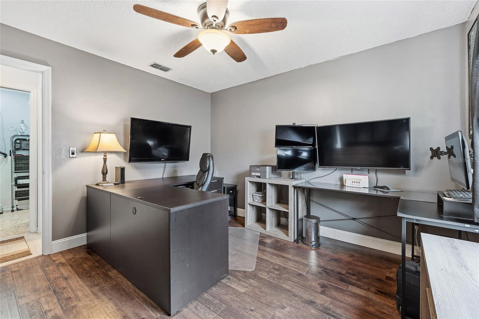 Image 19 of 32 For 1575 Skyline Drive