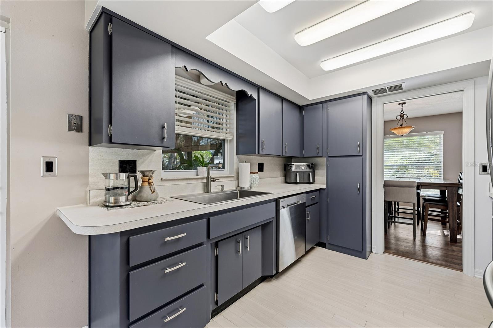 Image 7 of 32 For 1575 Skyline Drive