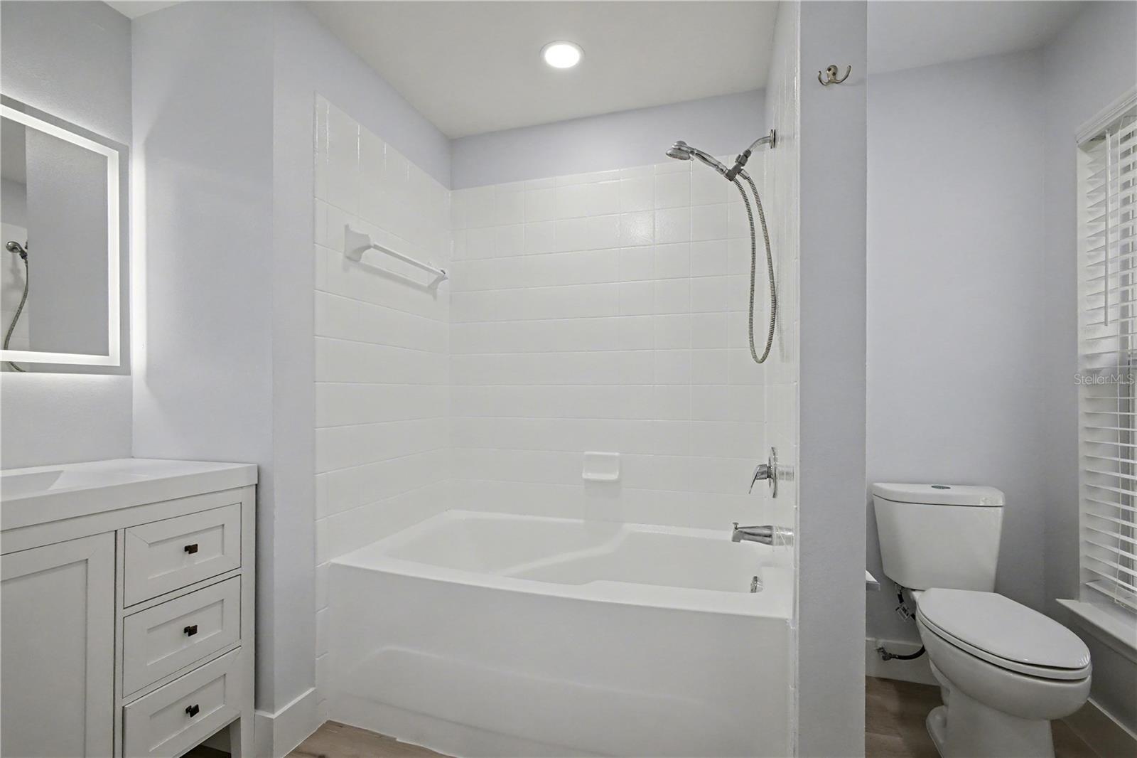 Image 26 of 34 For 1042 Waterside Drive