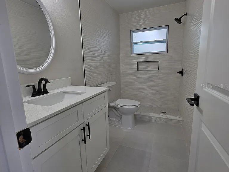 Image 3 of 7 For 3128 Bay Street