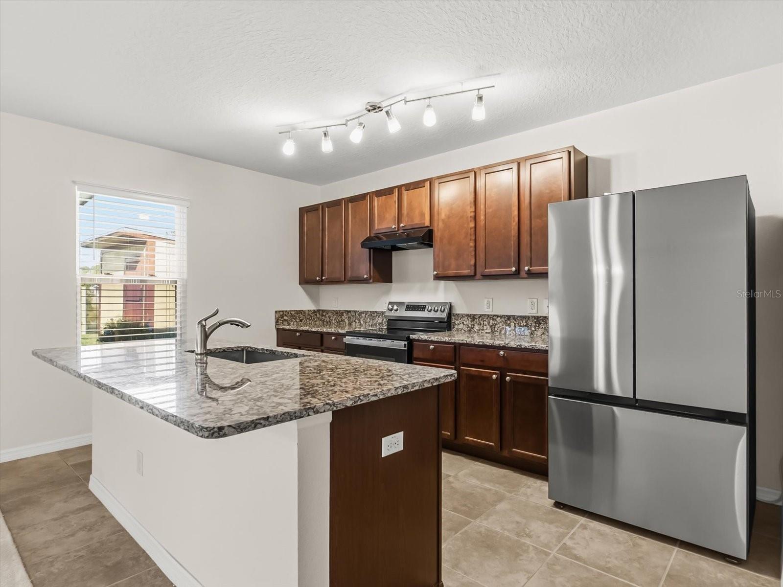 Image 10 of 34 For 16707 Broadford Lane