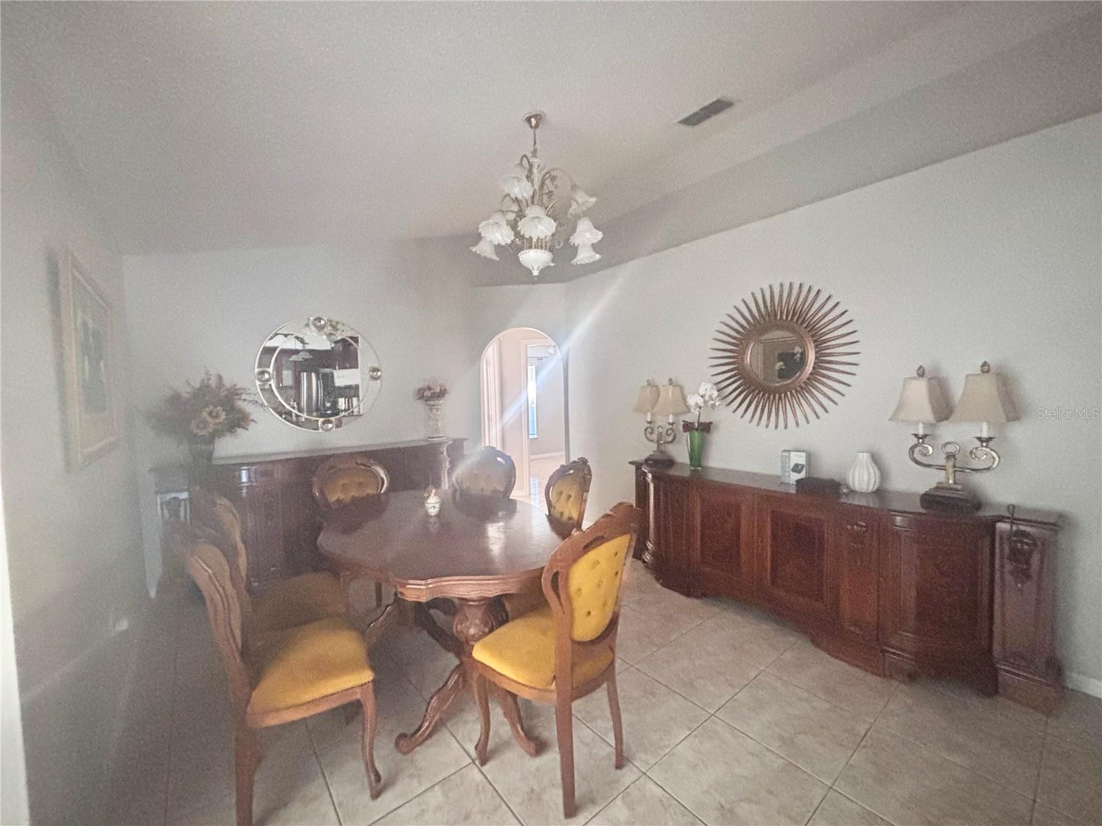 Image 11 of 26 For 977 Alsace Drive