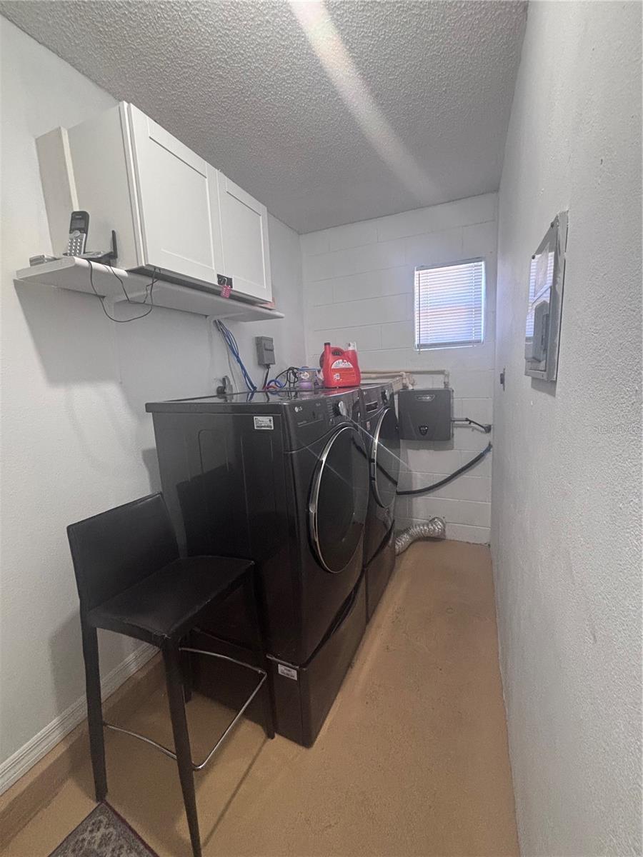 Image 13 of 26 For 977 Alsace Drive