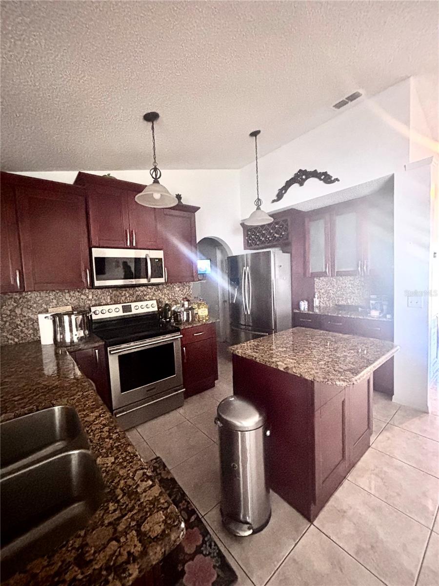 Image 15 of 26 For 977 Alsace Drive