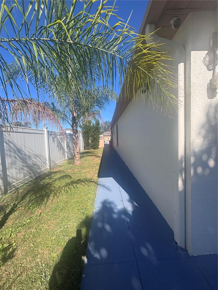 Image 21 of 26 For 977 Alsace Drive