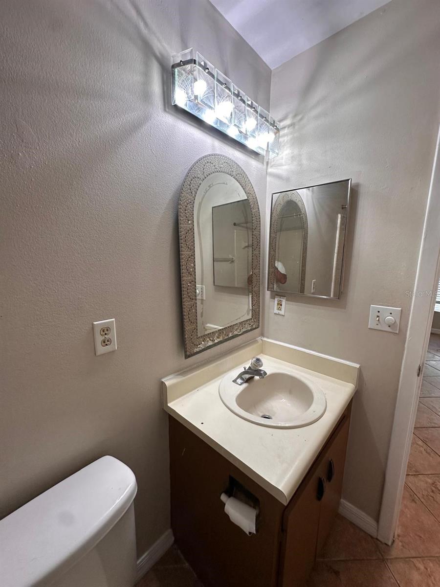 Image 17 of 25 For 4866 Semoran Boulevard 1802