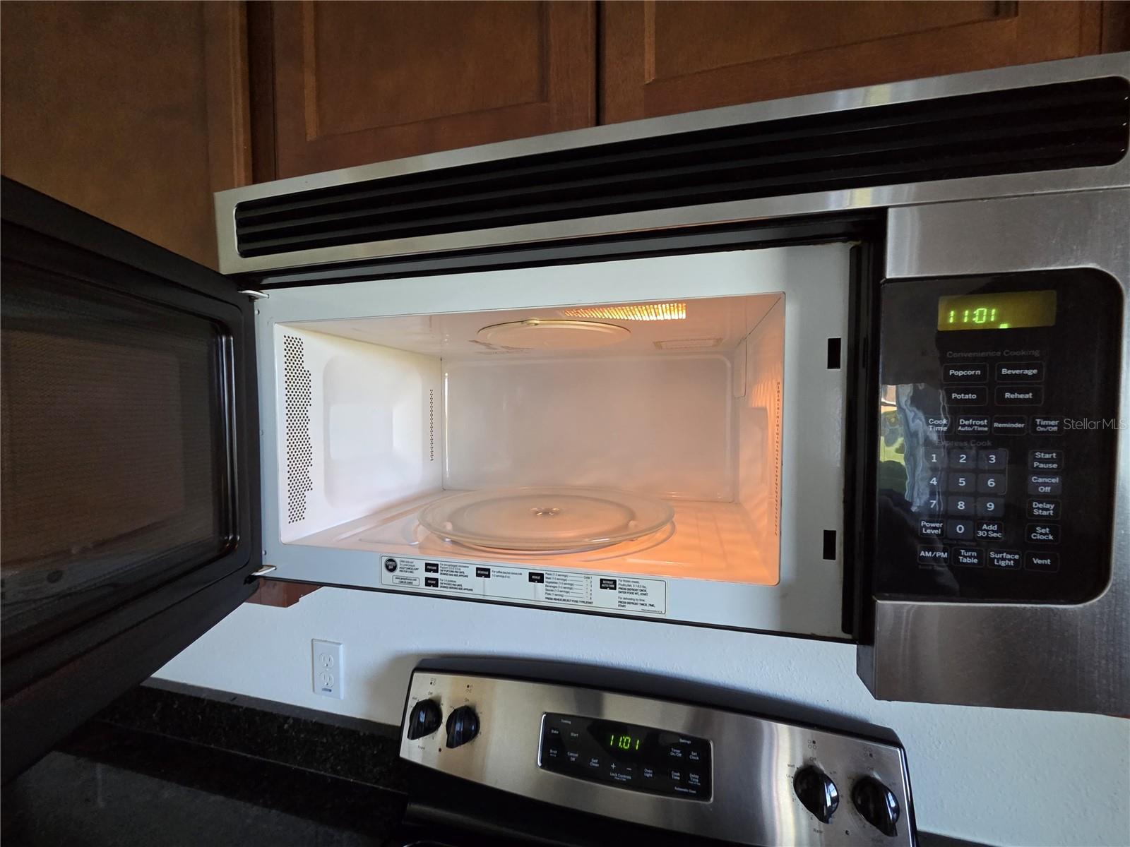 Image 5 of 28 For 2270 Sheboygan Place