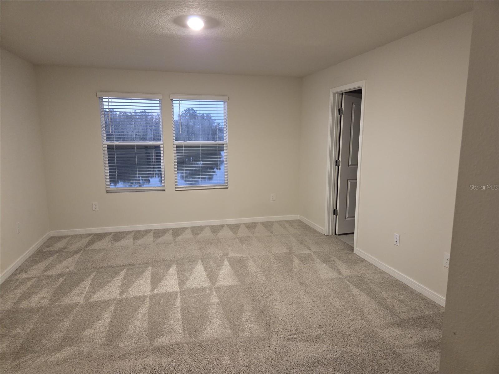 Image 12 of 22 For 1280 Regal King Drive