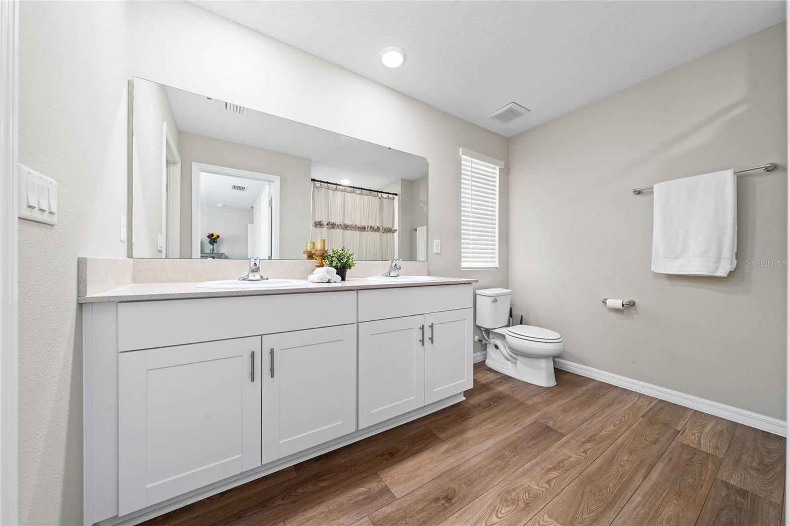 Image 12 of 27 For 5008 Starboard Street