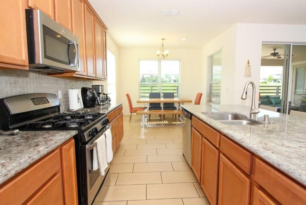 Image 12 of 41 For 14590 Black Quill Drive