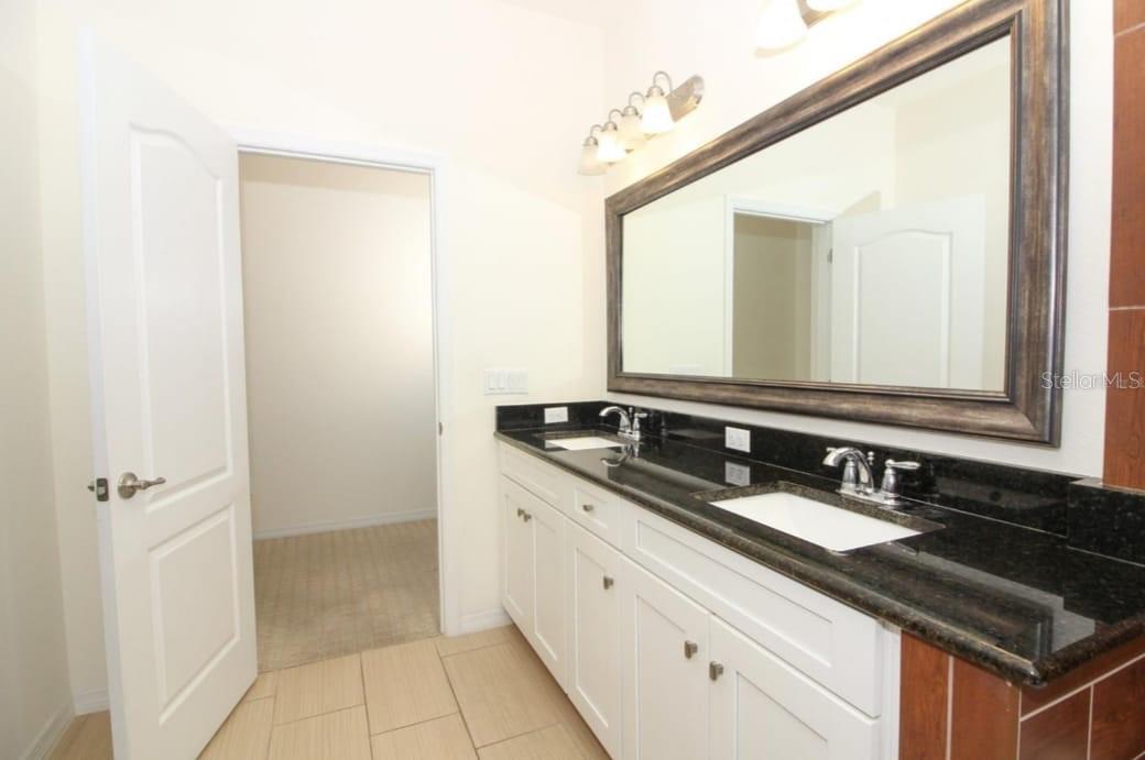 Image 16 of 41 For 14590 Black Quill Drive