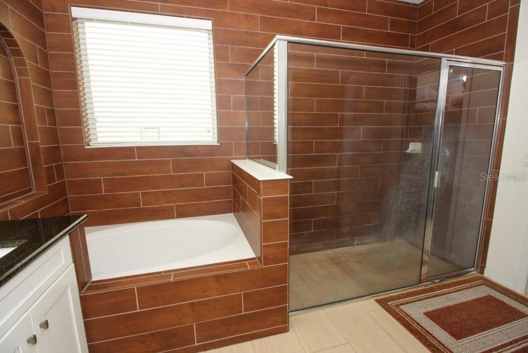 Image 17 of 41 For 14590 Black Quill Drive