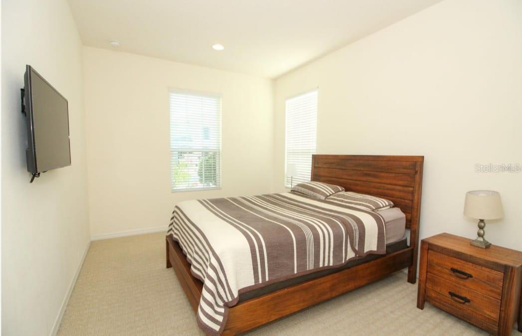 Image 21 of 41 For 14590 Black Quill Drive