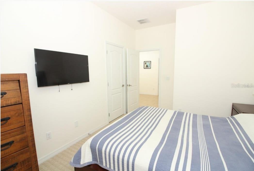 Image 23 of 41 For 14590 Black Quill Drive