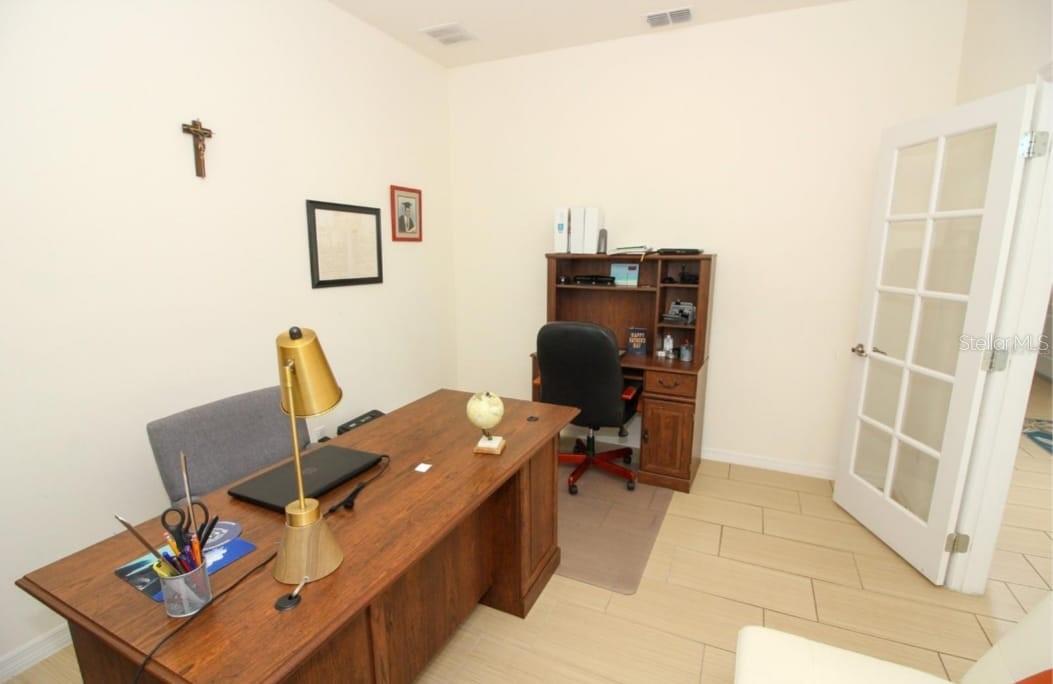 Image 4 of 41 For 14590 Black Quill Drive