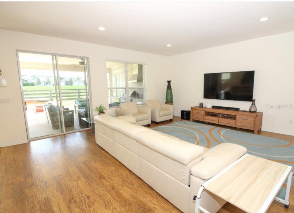 Image 7 of 41 For 14590 Black Quill Drive